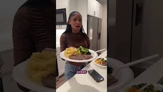 Se negó a compartir su comida conmigo 💀 #funny #couplegoals #food