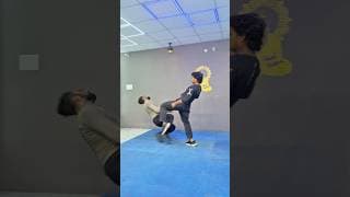 Master the Foot Sweep & Knee Combo! 💥⚡️ #Shorts #MartialArts #kickboxing #viral #uk #selfdefense