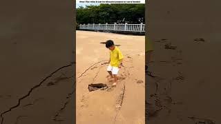 Hole 😨￼