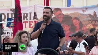 Top Channel/ “Injorantët po udhëheqin vendin”, 27 ditë në shesh, qytetari: Ata do japin llogari..