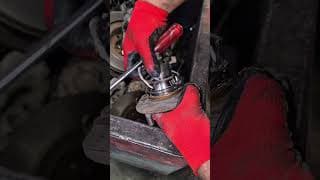 replacement wheel bearing noise auto mechanic #shorts #ideae #shorts #ideae
