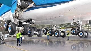 Super Advanced European Factory Building Airplane Landing Gear