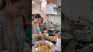 Gala to Gaya mera🎙️😷 #nehabisht #grandparents #healthyladdoo #recipe #easyrecipe #familyvlog
