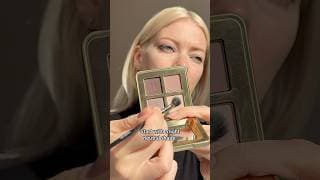 Step by step eye makeup tutorial for hooded eyes #hoodedeyes #makeuptutorial #beautytips #eyemakeup